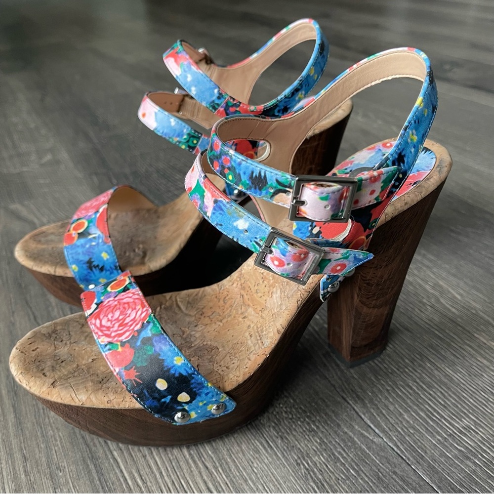 Gianni Bini Platform Wood Heel Strappy Sandals Womens Sz 10 Floral Ankle Strap